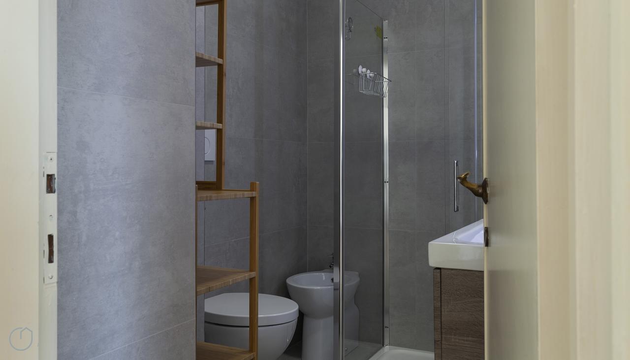 Italianway-Santo Stefano 5 Apartment Milan Bagian luar foto